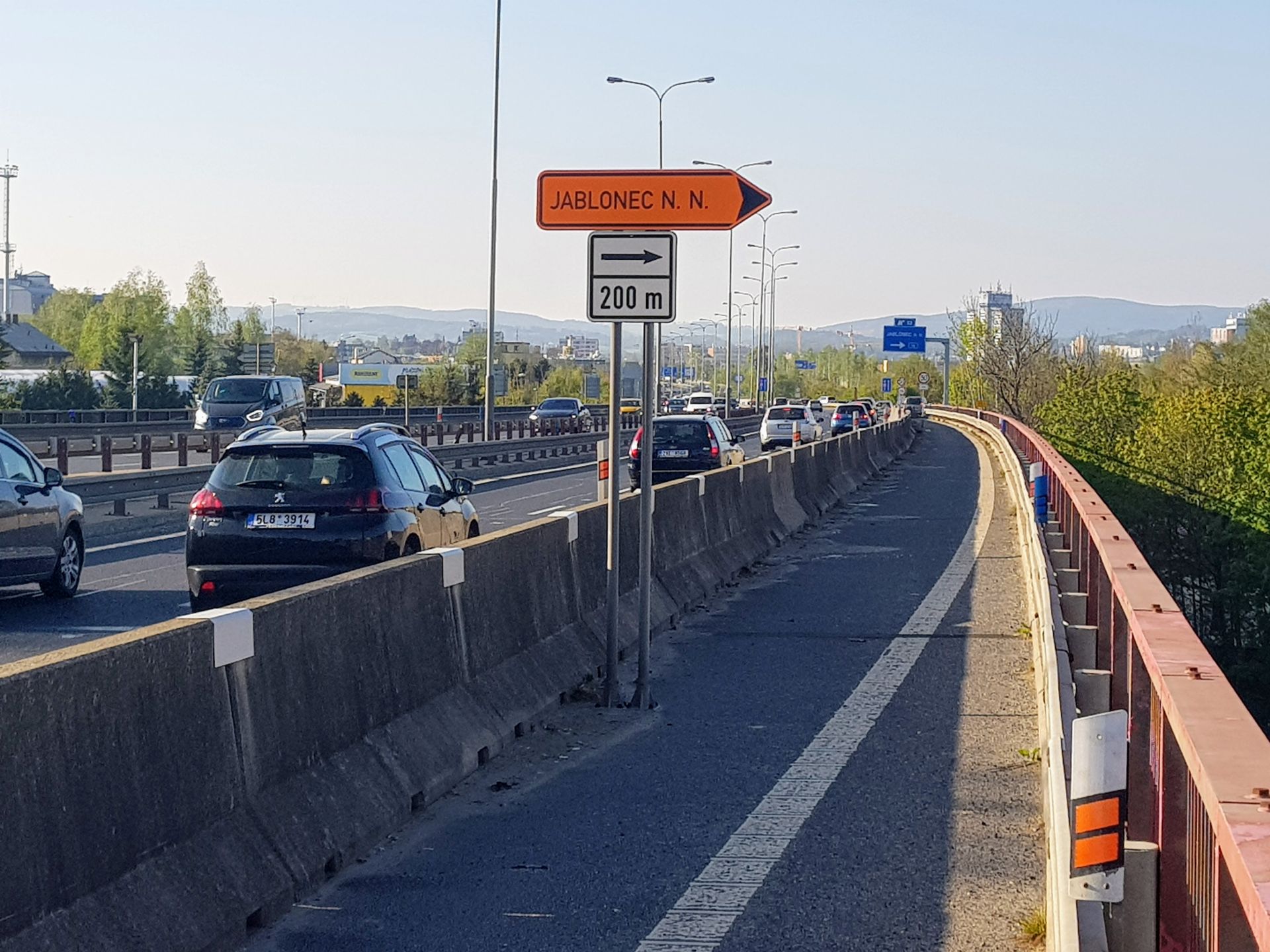 Most na silnici I/35 v Liberci u bývalého Baumaxu. Foto: Jan Sůra / Zdopravy.cz