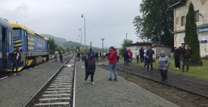 Po sedmi letech první osobní vlak v Chotiměři. Foto: Markéta Flochová