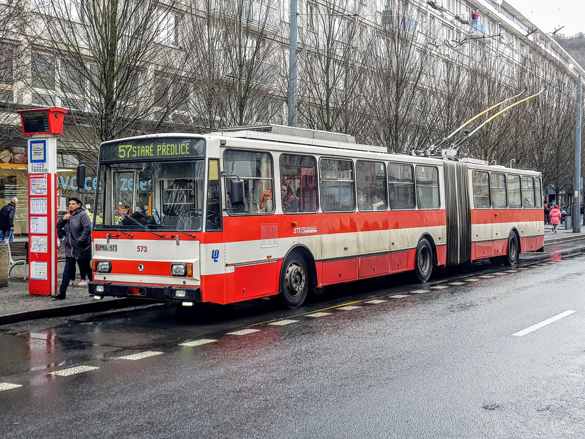 Trolejbus Škoda 15Tr v Ústí nad Labem. Foto: Jan Sůra / Zdopravy.cz