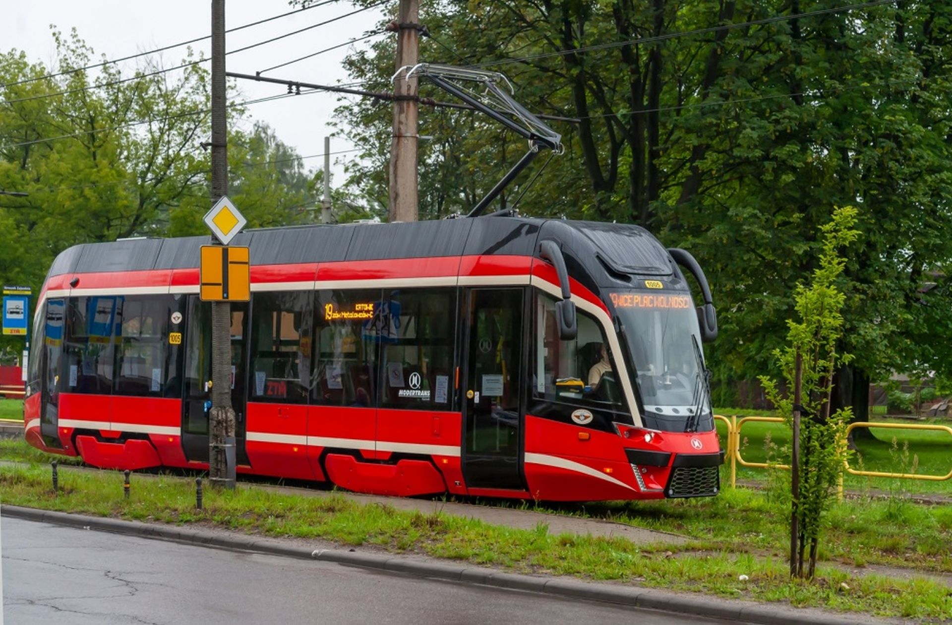 Nová tramvaj Moderus MF 10 AC v Katovicích. Foto: Tomasz Sanecki / Bytom.pl