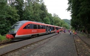 Zdvojená souprava Arrivy v Malé Skále. Foto: Liberecký kraj