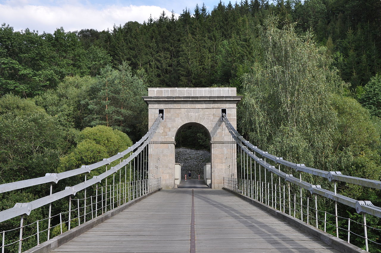 Stádlecký most. Autor: Ben Skála – Vlastní dílo, CC BY-SA 3.0, https://commons.wikimedia.org/w/index.php?curid=12769746