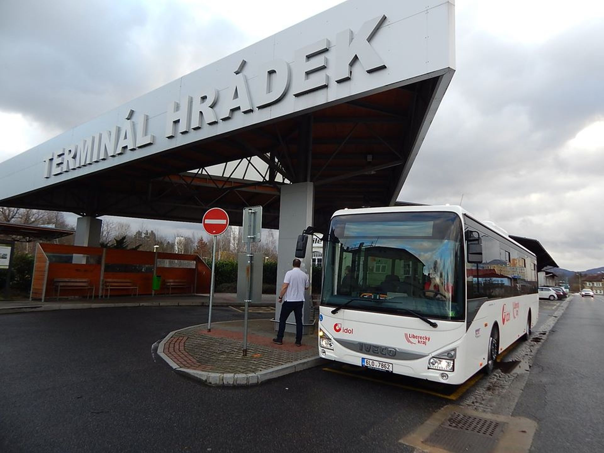 Autobus ČSAD Liberec v Hrádku nad Nisou. Foto: IDOL