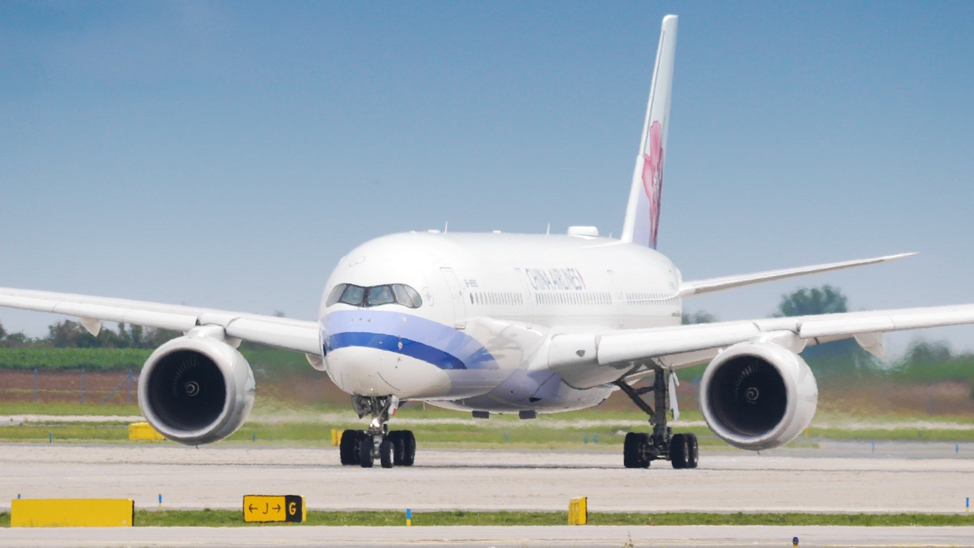 Airbus A350-900 společnosti China Airlines v Praze. Foto: Rosťa Kopecký / FlyrRosta.com