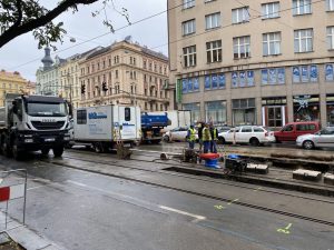Tramvajová trať, Ječná ulice, Praha. Pramen: twitter
