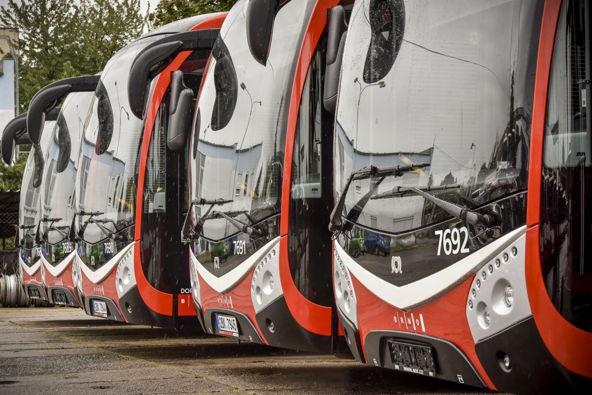 Nové autobusy SOR NS 12 pro Brno. Foto: DPMB