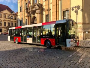 Autobus SOR NB12 v nových barvách Pražské integrované dopravy. Foto: Daniel Šabík /DPP