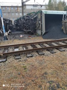 Vykolejení nákladního vlaku v Úpořinách. Foto: Drážní inspekce
