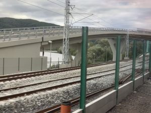 Nová trať mezi Púchovem a Považskou Bystricí 30.8. 2020 zachycena z vlaku. Foto: Juraj Kováč