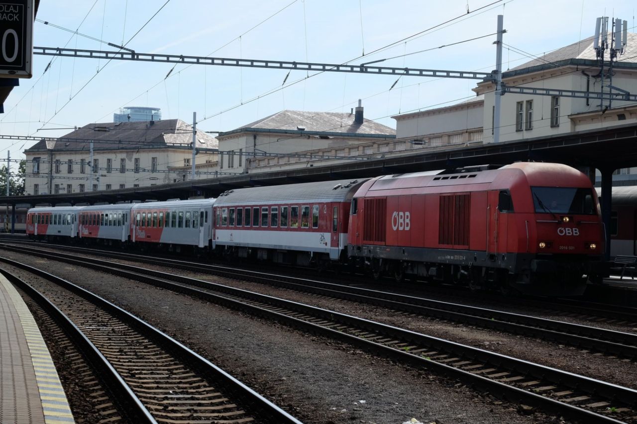 Jedna ze souprav, kterou ZSSK nasadí na vlaky Bratislava - Komárno. Foto: ZSSK