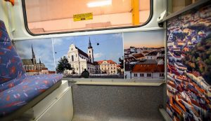 Výzdoba interiérů brněnských tramvají. Pramen: DPMB