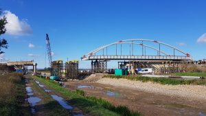 Nasouvání nového mostu ve Vrbně. Pramen: ŘVC