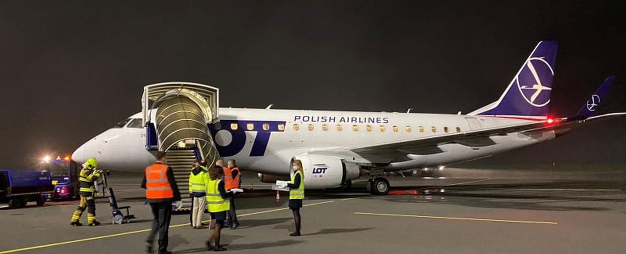 Embraerr E170 společnosti LOT po příletu do Ostravy. Foto: FB Létejme z Ostravy