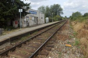 Nová Bezděčínská spojka odbočí z tratě Nymburk - Mladá Boleslava kousek za zastávkou Nepřevázka. Foto: Správa železnic