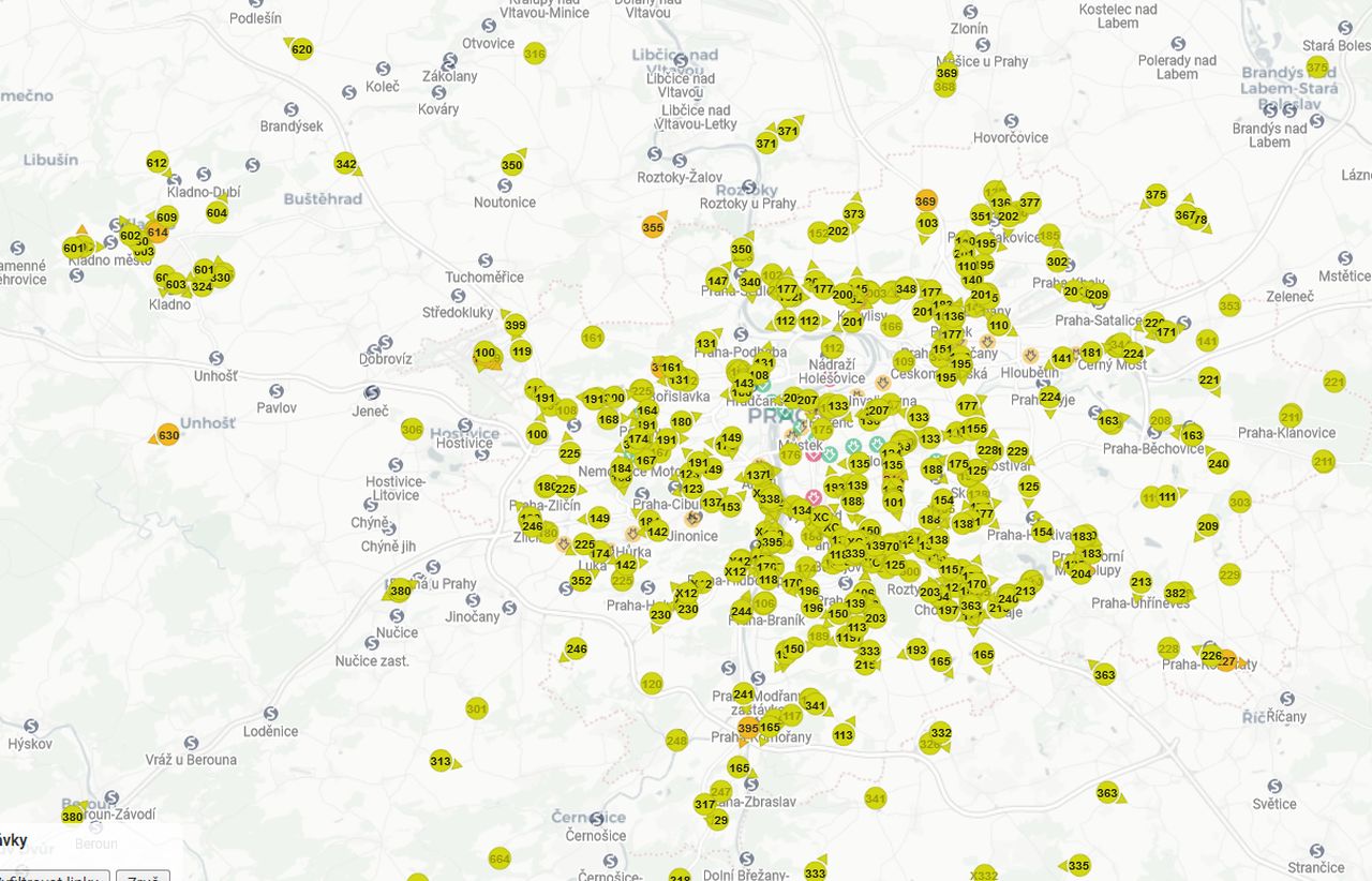 Ukázka nové aplikace s online-polohami autobusů v Praze. Foto: Ropid