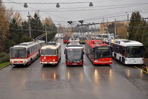 Trolejbusy v českobudějovické vozovně. Foto: Michal Chrást