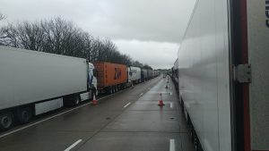V koloně kamionů před Doverem. Foto: Milan Šenkýř