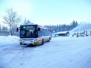 Autobus DPMLJ v Bedřichově. Foto: Liberecký kraj