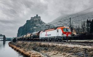 Nová lokomotiva Siemens Vectron MS společnosti Unipetrol Doprava. Pramen: Unipetrol