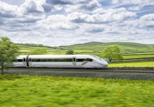 Moderní železnice dokáže přepravovat osoby a věci rychle, s minimální spotřebou energie a bez emisí. Pramen: Siemens