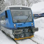 Motorový vůz řady 840 Stadler RS1 v Harrachově. Foto: České dráhy