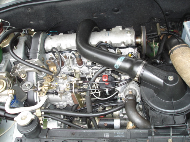 Dieselový motor XUD9 v Citroënu BX TRD. By Vaa https://commons.wikimedia.org/w/index.php?curid=7223830