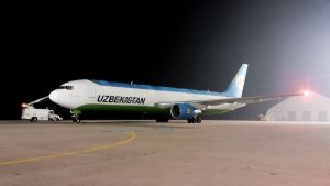 Nákladní Boeing 767 společnosti Uzbekistan Airways v Ostravě. Foto: LKMT Spotters