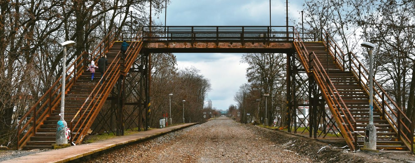 Bývalá trať, budoucí zelená promenáda. Pramen: ROPID