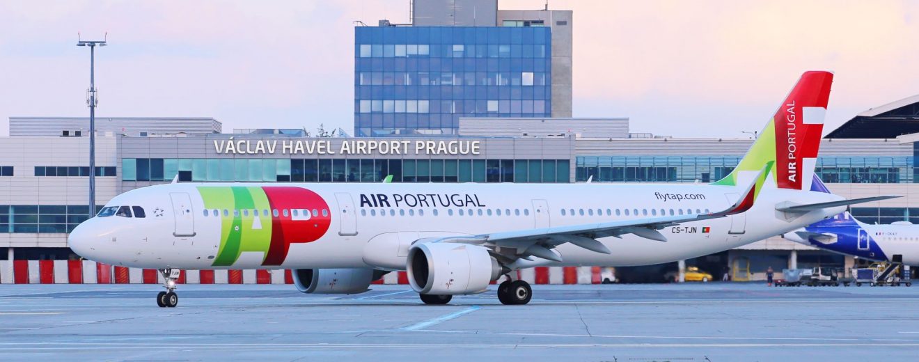 Letadlo TAP Air Portugal v Praze. Pramen: Letiště Praha