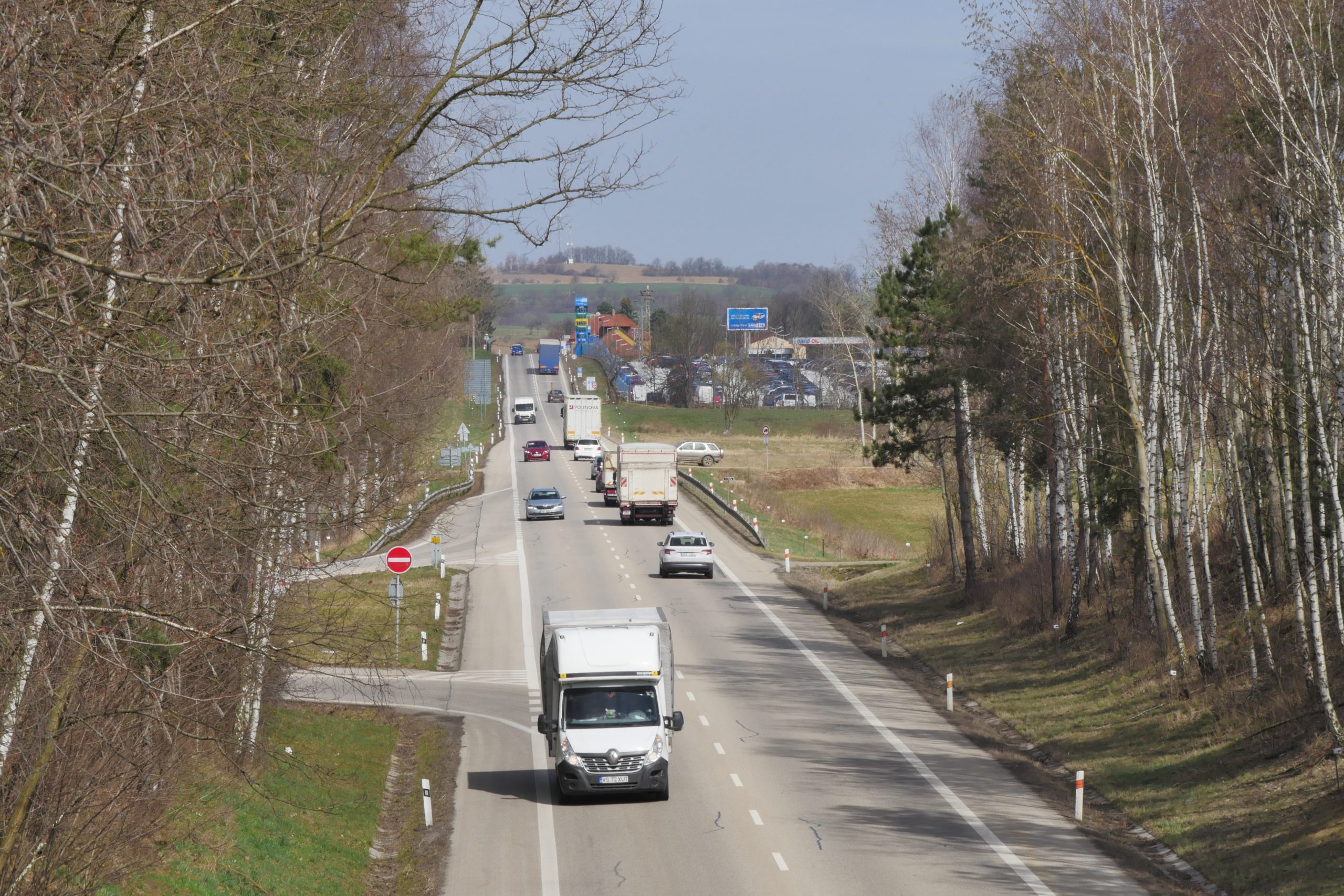 Silnice I/3 na výjezdu z Olbramovic na jih. Pramen: ŘSD
