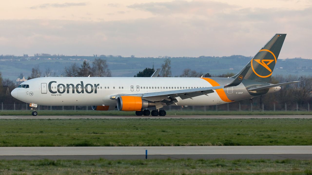 Boeing 767-300 společnosti Condor v Ostravě. Foto: Radim Koblížka / LKMT Spotters