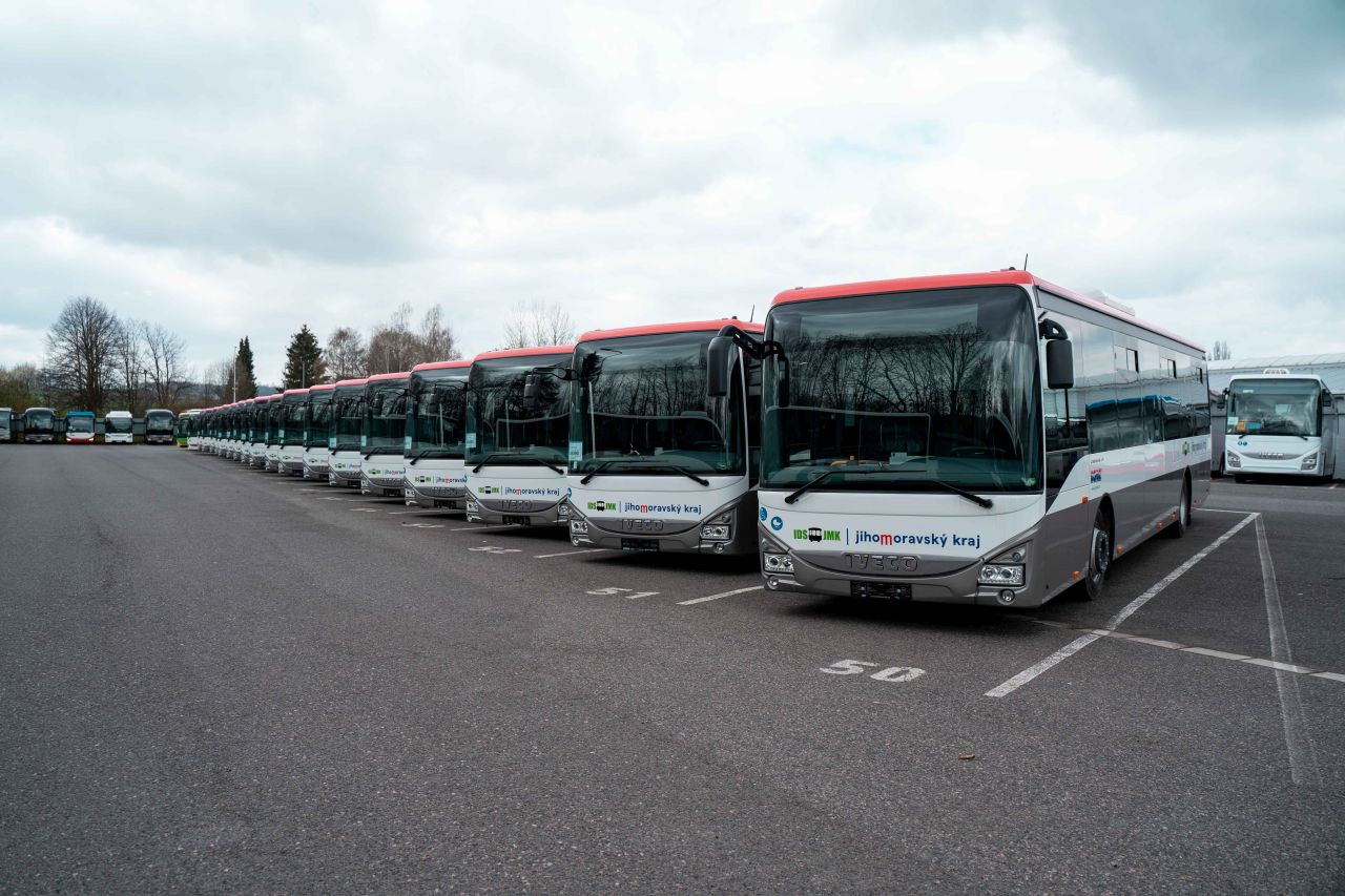 Nové autobusy Iveco pro provoz v Jihomoravském kraji. Foto: JMK