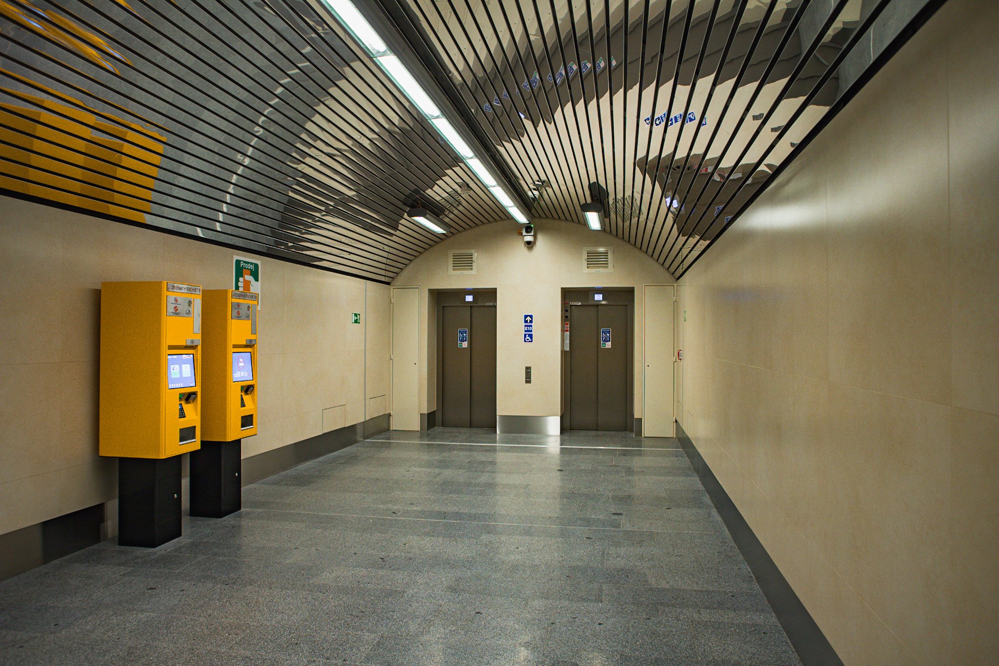 Nové výtahy ve stanici Karlovo náměstí. Pramen: ROPID