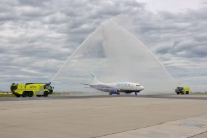 Přílet prvního letu Blue Air do Prahy. Foto: Letiště Praha