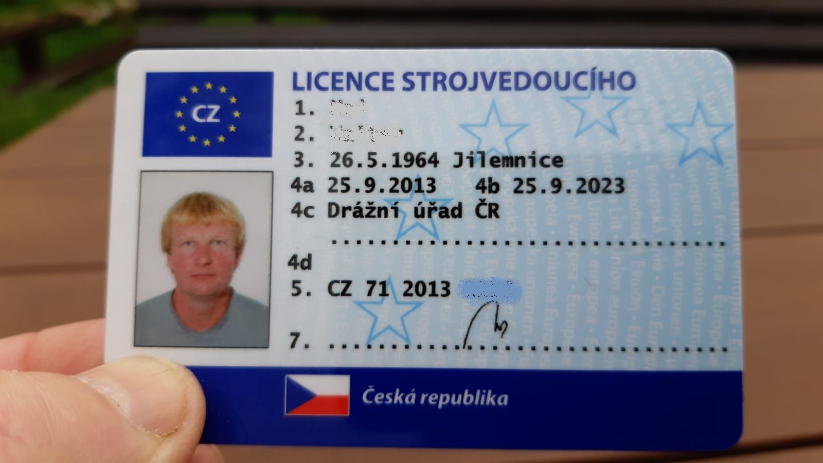 Licence strojvedoucího, ilustrační foto. Pramen: Drážní úřad