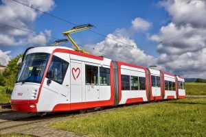 Brněnská tramvaj 13T v novém laku. Pramen: DPMB