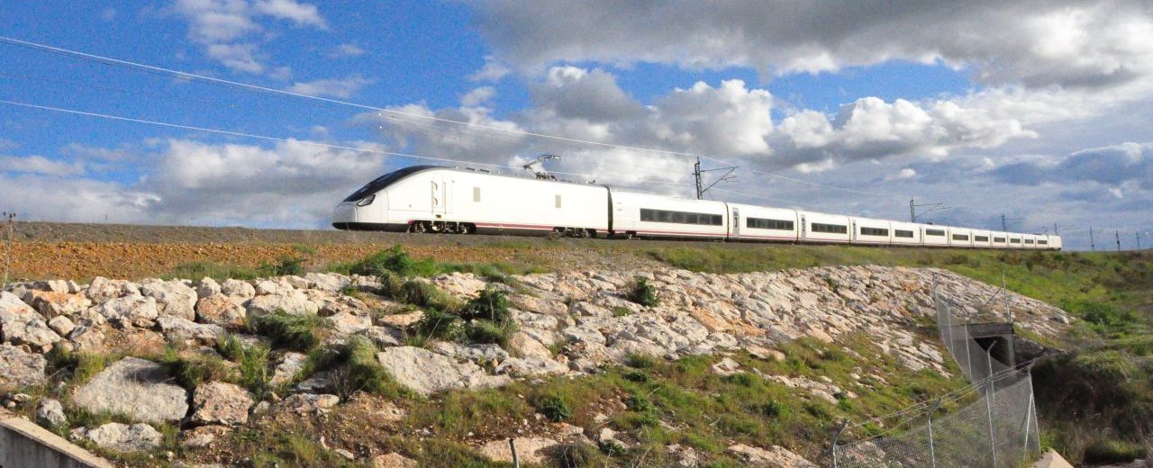 Vysokorychlostní vlak Talgo Avril při testování na rychlost 360 km/h. Foto: Talgo