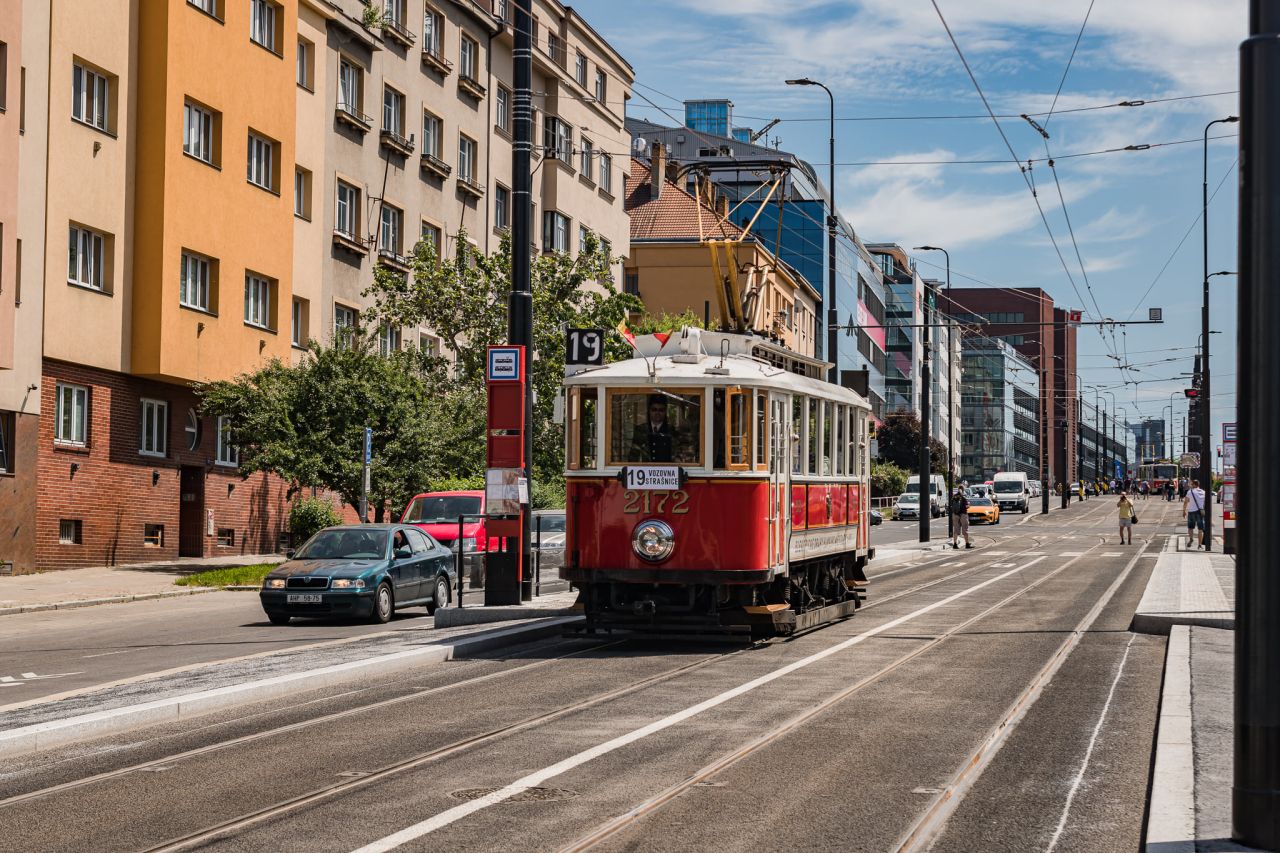 Historická tramvaj v novém úseku Pražského povstání - Pankrác. Foto: Ropid