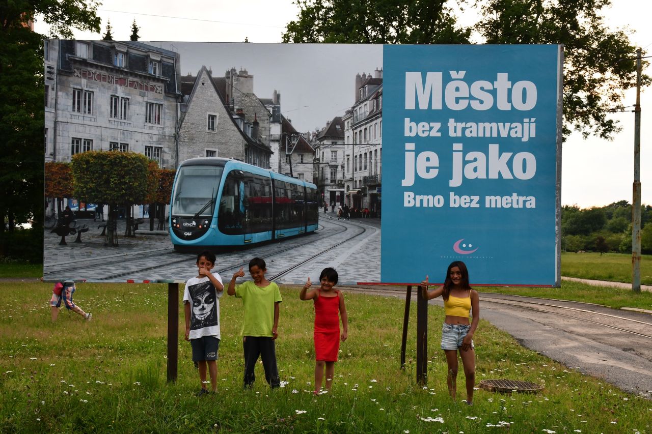 Billboard na konečné v Jablonci nad Nisou. Foto: Jindřich Berounský