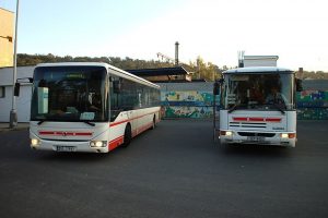 Autobusy v Kralupech nad Vltavou. Foto: Aktron / Wikimedia Commons