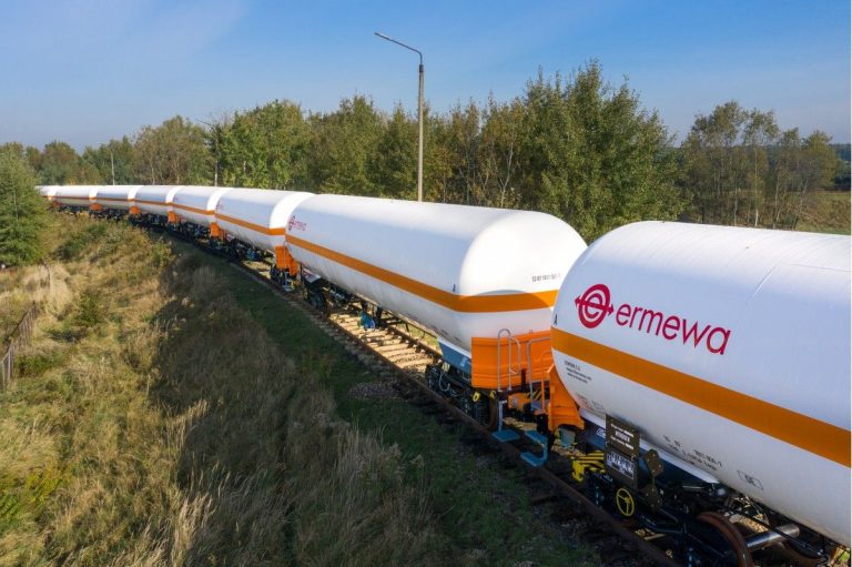 Cisternové vagony na LPG firmy Ermewa. Pramen: Unipetrol