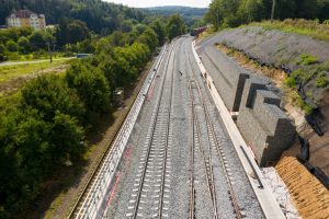 Modernizovaná trať Brno - Střelice, stav v září 2021. Foto: Skanska