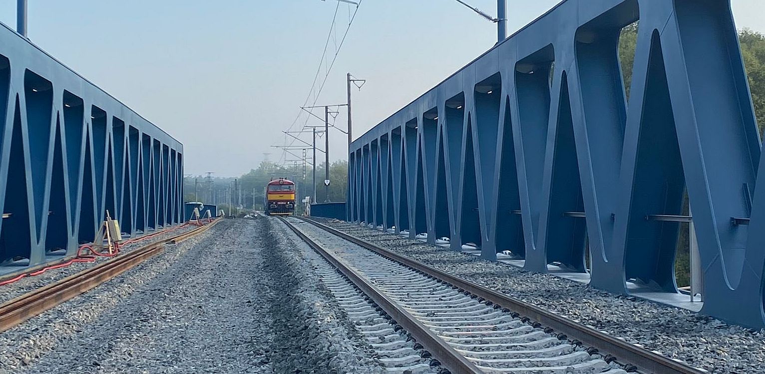 Nový most v Čelákovicích. Pramen: Správa železnic