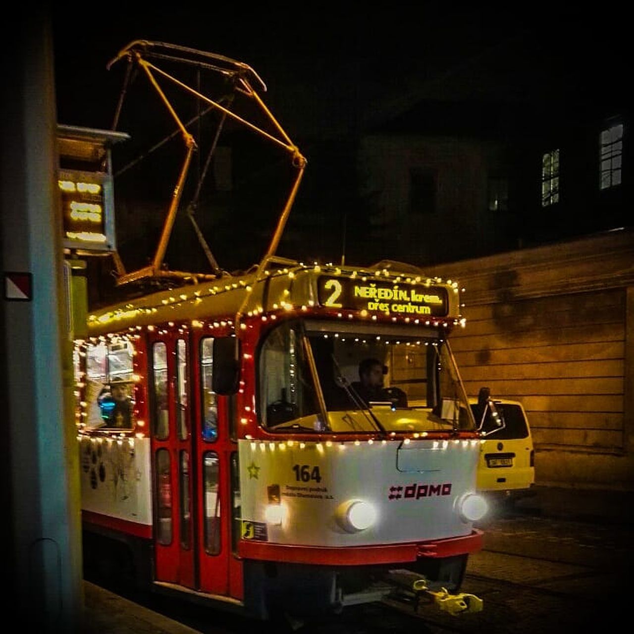 Vánoční tramvaj v Olomouci. Foto: DPMO