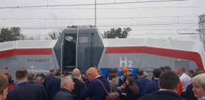 Lokomotiva SM42-6Dn s vodíkovým pohonem. Foto: Jan Sůra / Zdopravy.cz