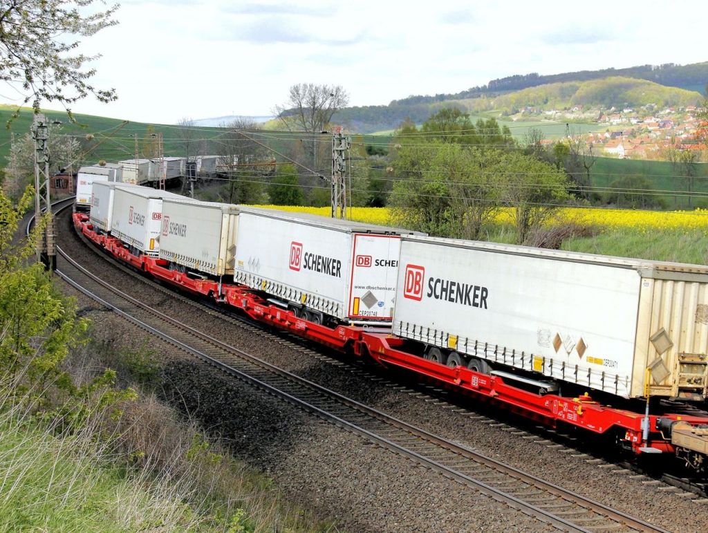 Reuters: DB Schenker míří pod dánskou společnost DSV - Zdopravy.cz