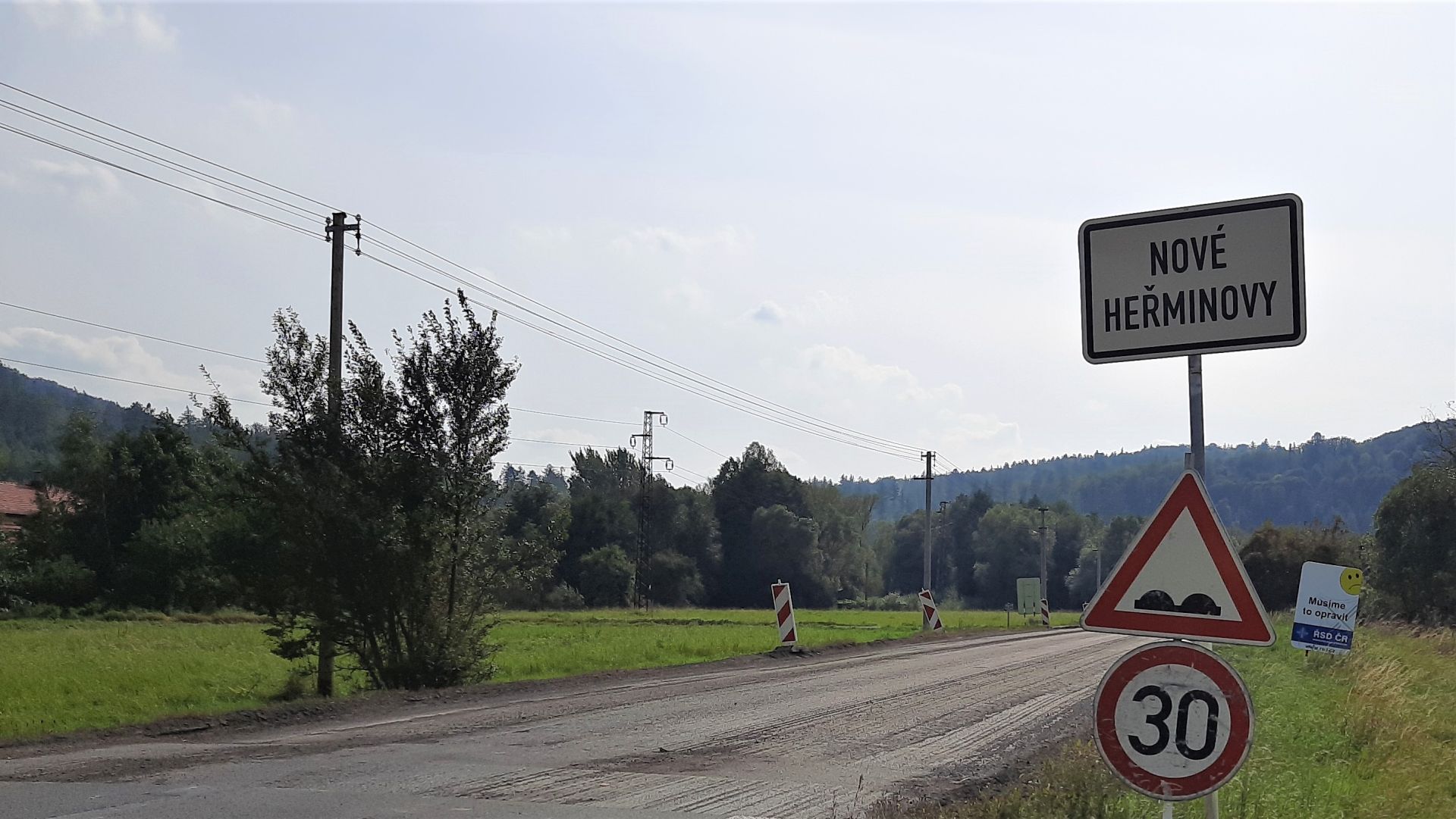 Silnice I/45 v obci Nové Heřminovy. Pramen: ŘSD