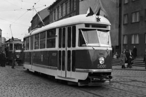 První vyrobený kus nové tramvaje vyrazil na úvodní jízdu přesně před 70.lety. Zdroj: ČTK