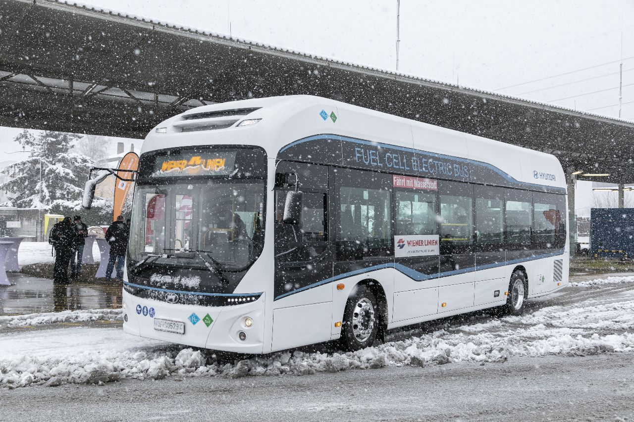 První vodíkový autobus ve Vídni. Pramen: Wien Energie/Max Kropitz