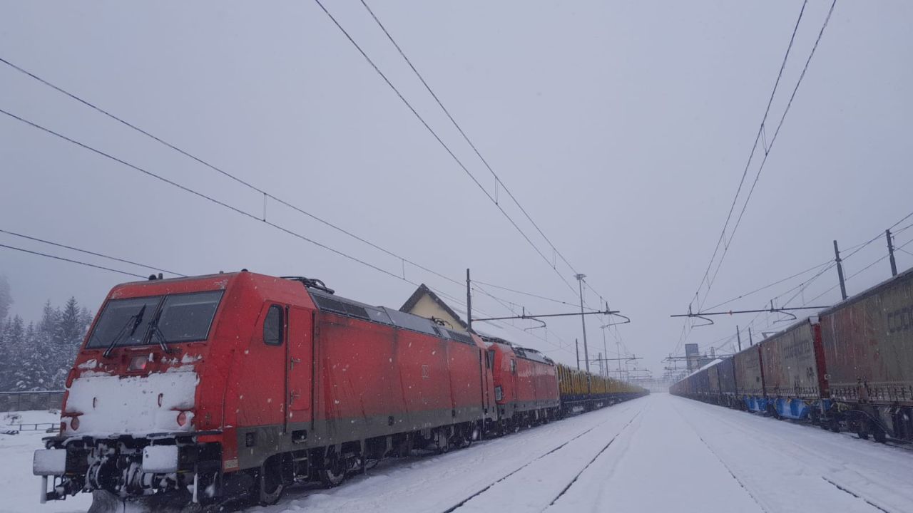 Nákladní vlak z Břeclavi ve stanici Tarvisio Boscoverde. Foto: Alexander Vorrath